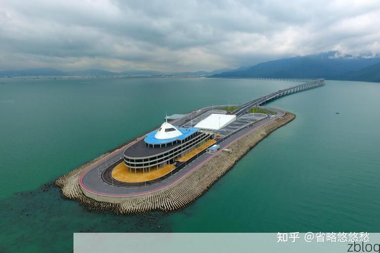 岳塘区：湘江湾区的防疫破局与地理屏障