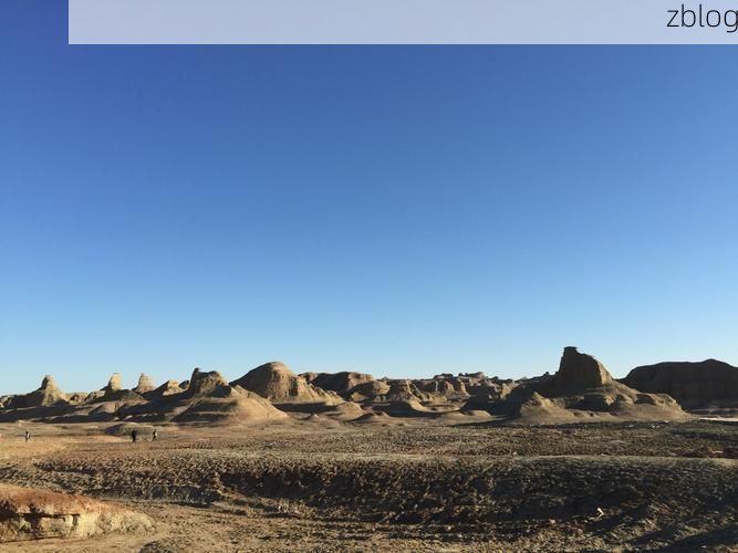 克拉玛依：戈壁油城的地理屏障与疫情压力测试