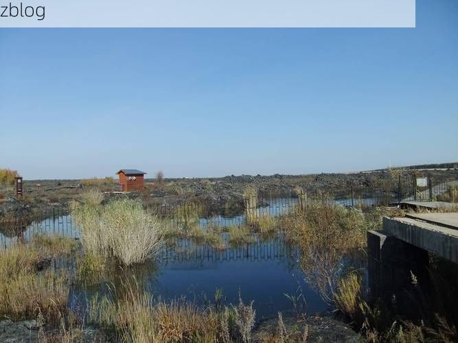 五大连池：火山堰塞湖群构筑的疫情天然防线