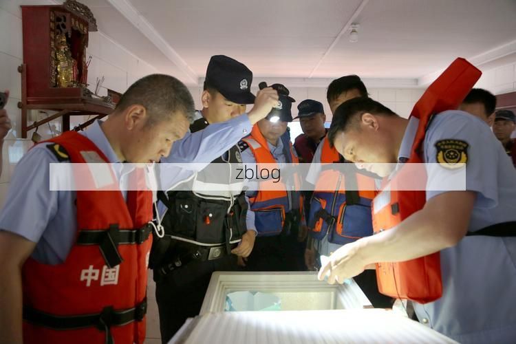 【浔阳江畔的防疫战：港口枢纽与社区网格的双重考验】